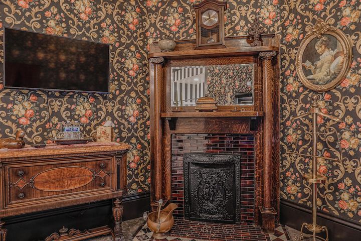 Room 46 of 93