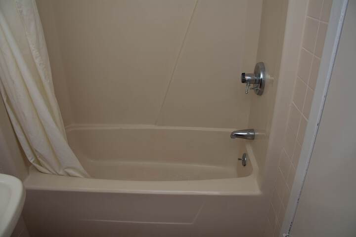 Room 53 of 65