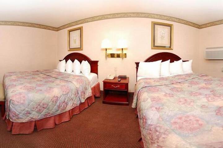 Room 18 of 25