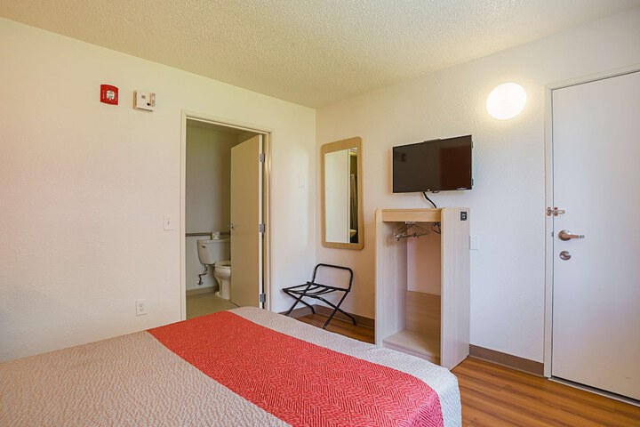 Room 47 of 55