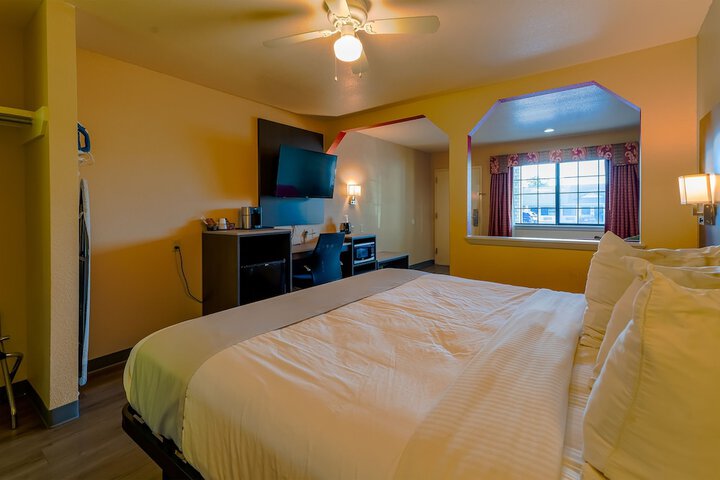 Room 18 of 49