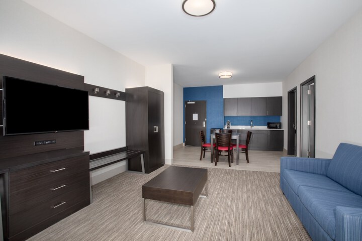 Holiday Inn Express & Suites Ely by IHG