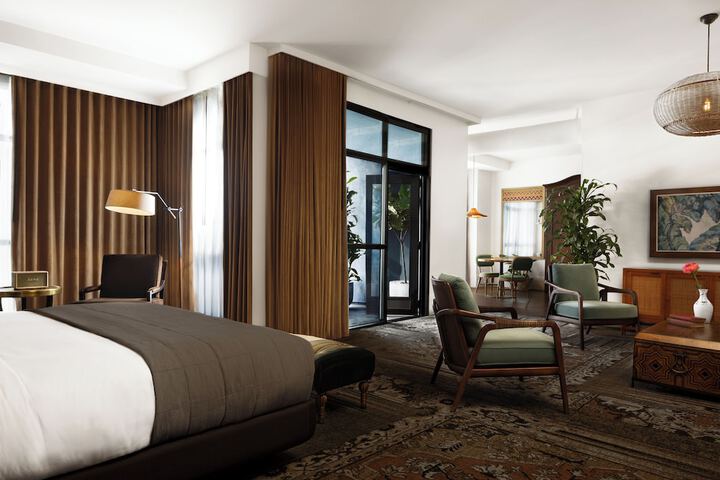 Room 25 of 64