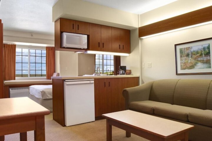 Microtel Inn & Suites by Wyndham Rice Lake