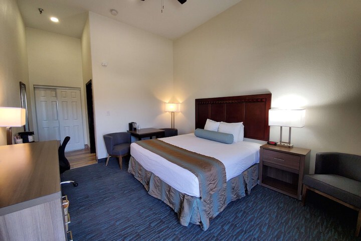Room 29 of 37