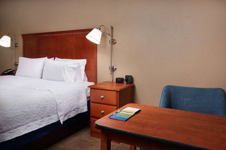 Room 25 of 41