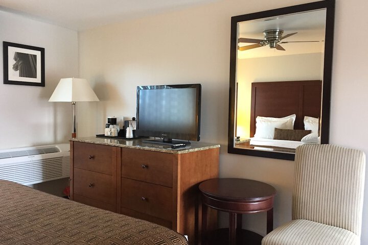 Room 27 of 44
