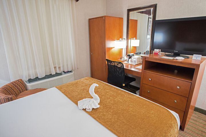 Room 12 of 23