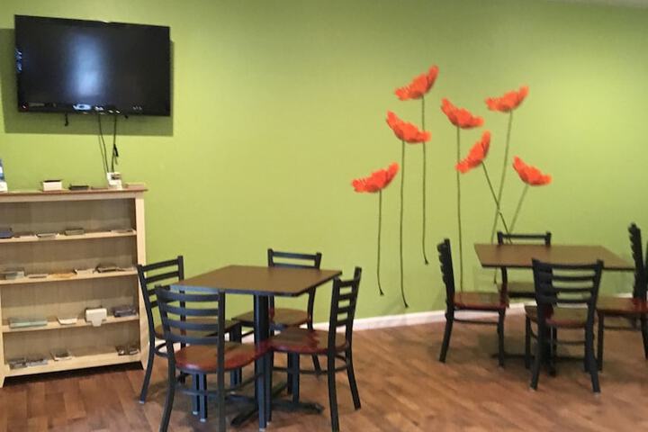 Dining 11 of 20