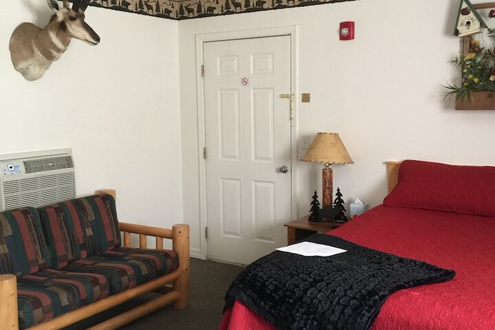 Rustic Inn Motel