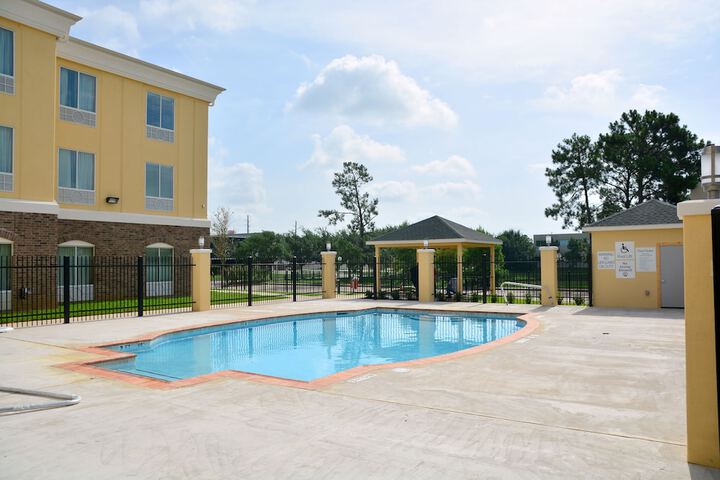 Pool 13 of 80