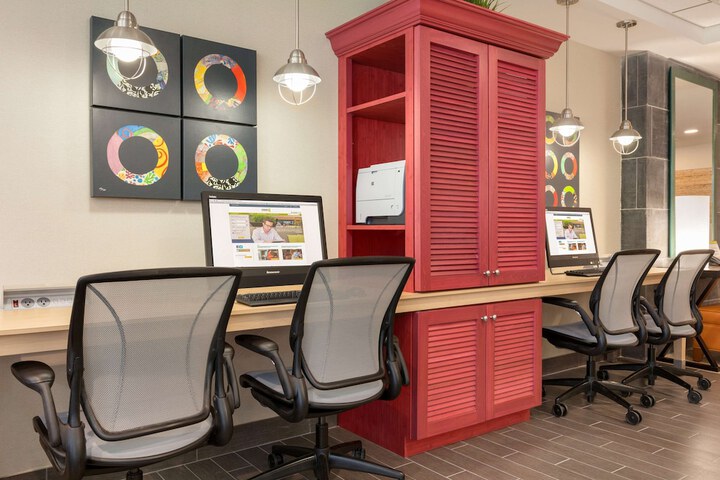 Business Center 22 of 22