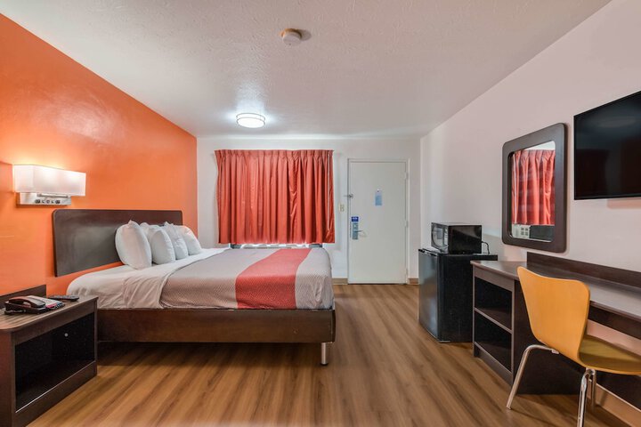 Room 46 of 58