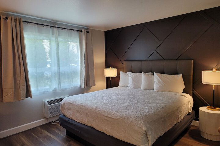 Room 44 of 52