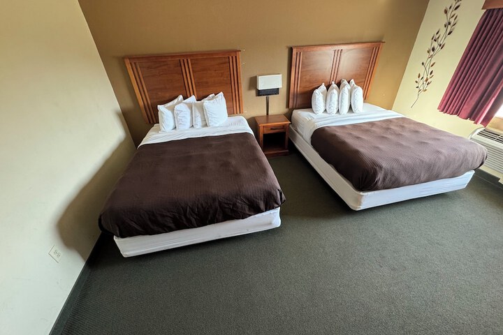 AmericInn by Wyndham McAlester
