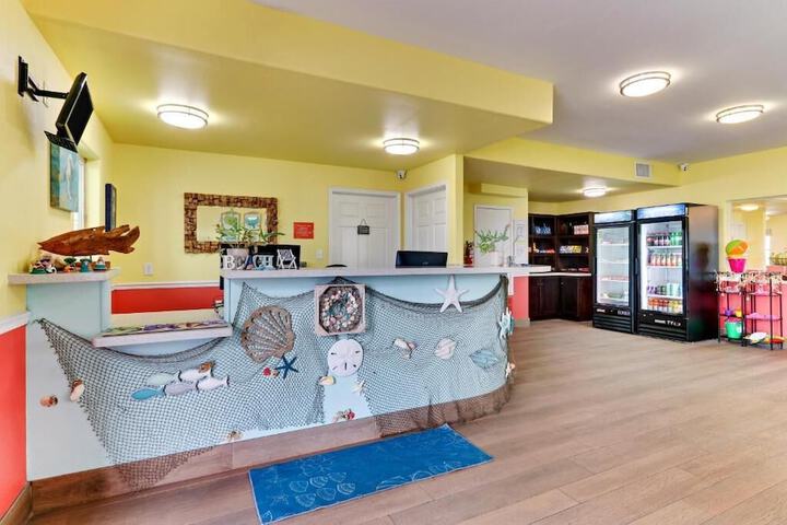 The Island Hotel Near Beach Port Aransas