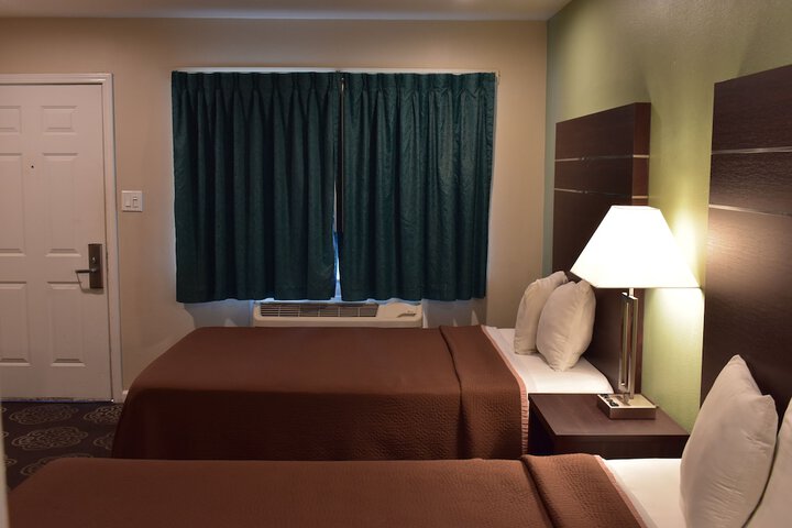 Room 15 of 17