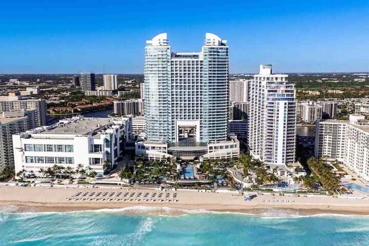Signia by Hilton Diplomat Beach Resort