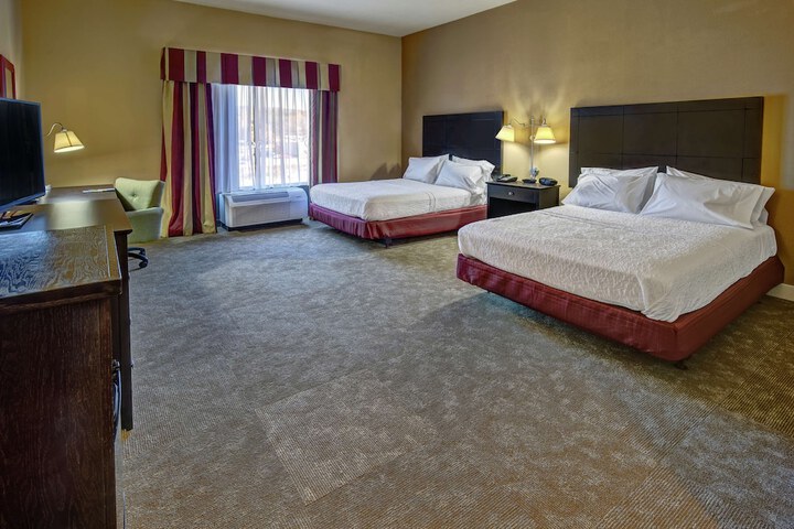 Room 32 of 72