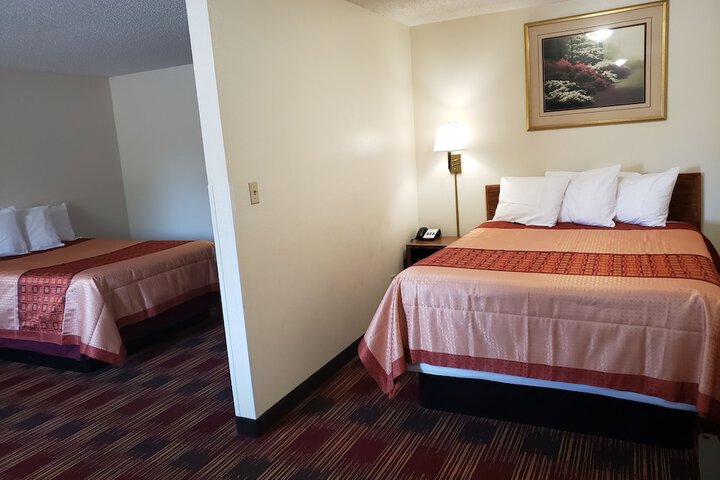 Americas Best Value Inn & Suites Harrisonville