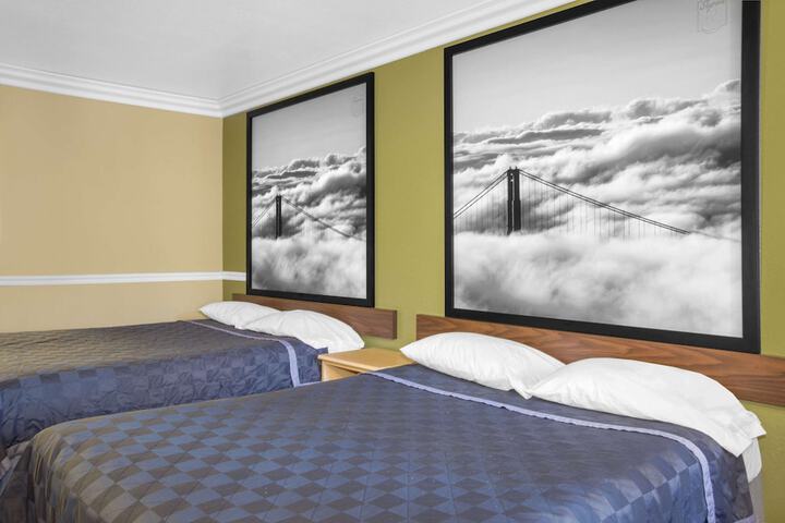 Room 15 of 17