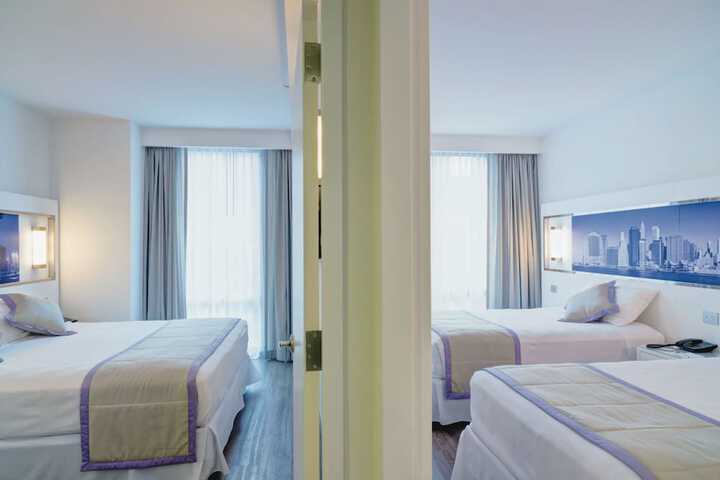 Room 30 of 108