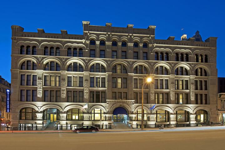 Hilton Garden Inn Milwaukee Downtown