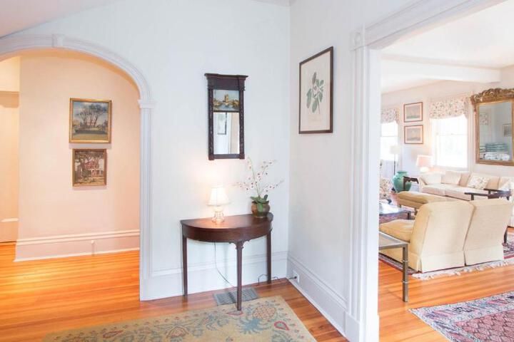 Captain Morse House - Luxury Waterfront, Town, & Beaches - 5 stars