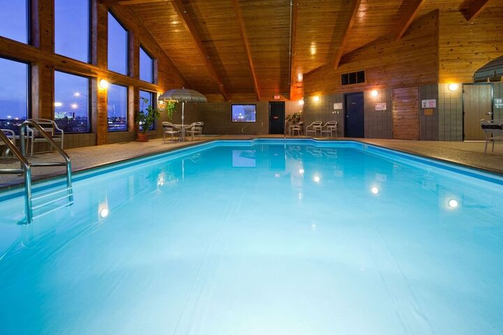 Pool 7 of 29