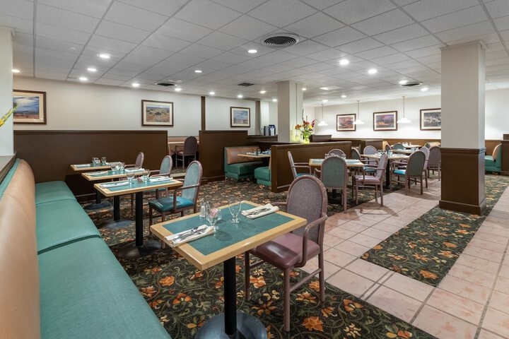 Ramada by Wyndham Reno Hotel and Casino