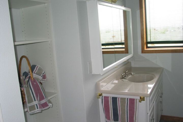 Room 8 of 19