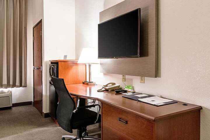 Room 32 of 52