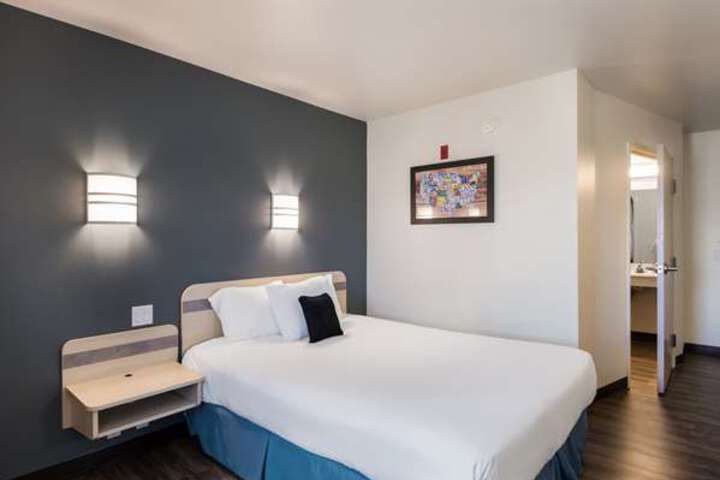 Room 103 of 112