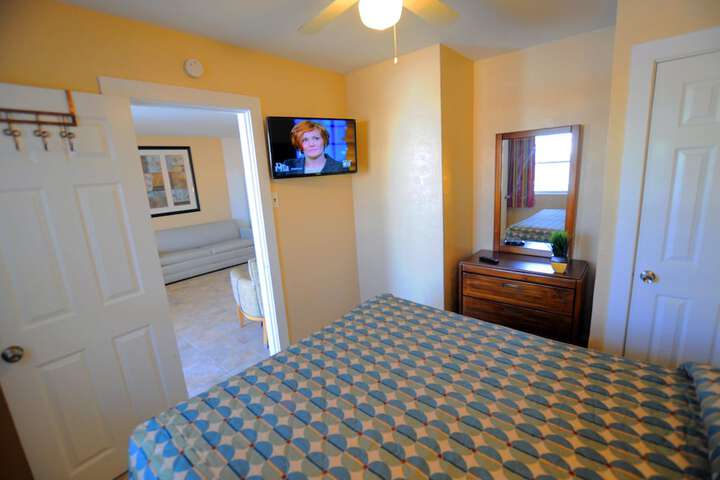 Room 13 of 31