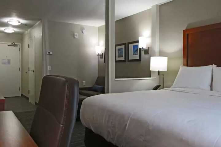 Room 15 of 26