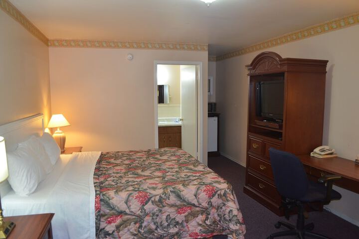 Room 12 of 24