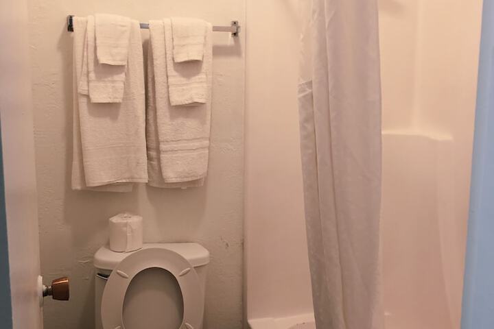 Room 10 of 20