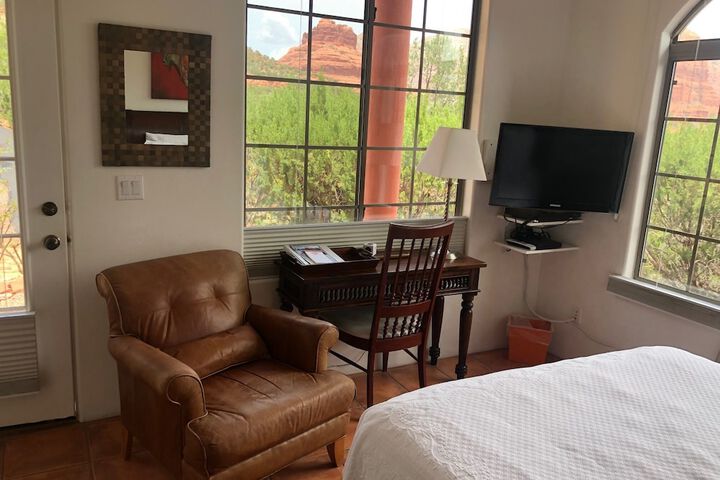 Room 27 of 62