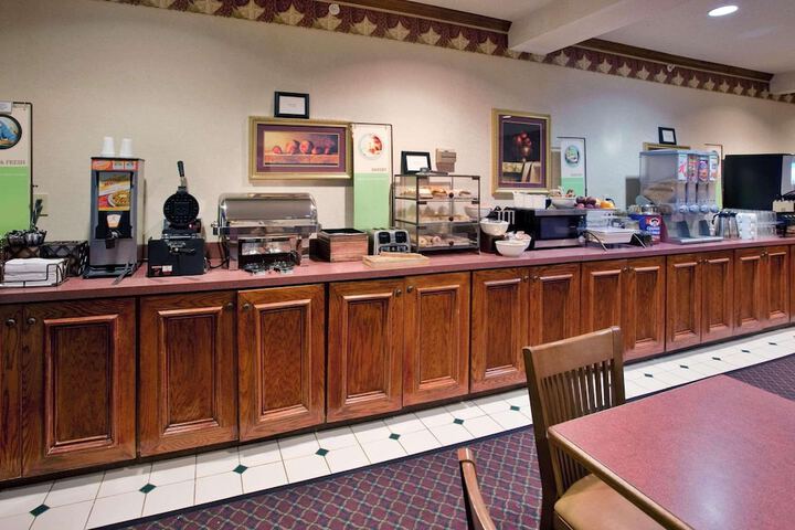 Breakfast/Coffee Service 12 of 17