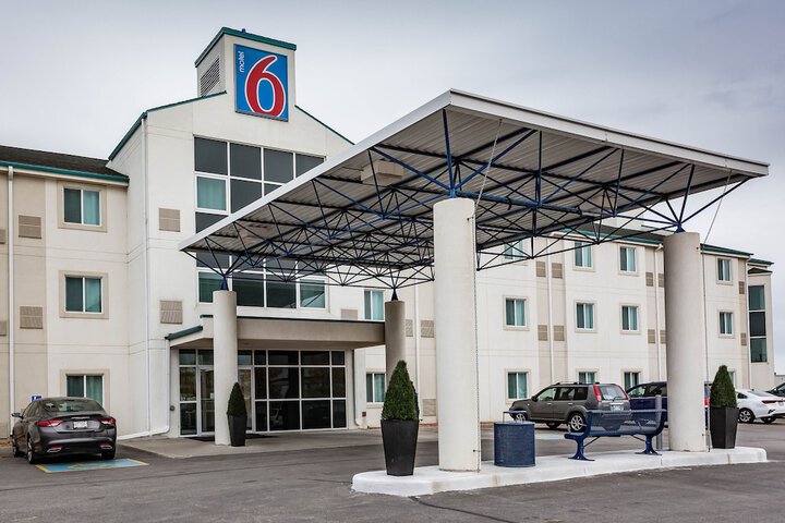 Hotel 5 of 56