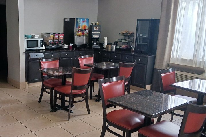 Breakfast/Coffee Service 17 of 18