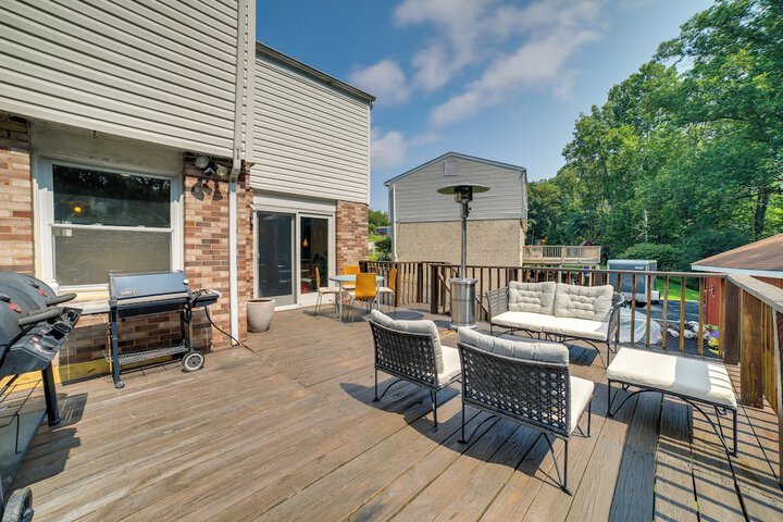 Charming Vacation Rental: 15 Mi to Pittsburgh