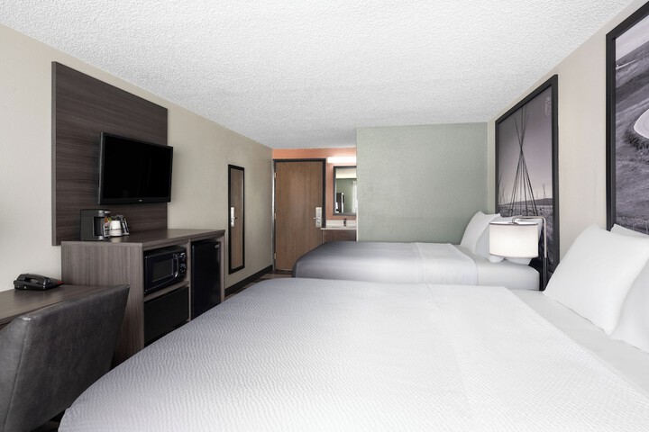 Room 21 of 28