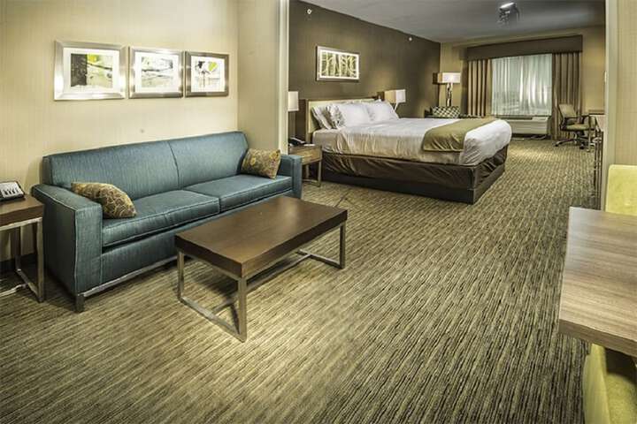 Room 13 of 34