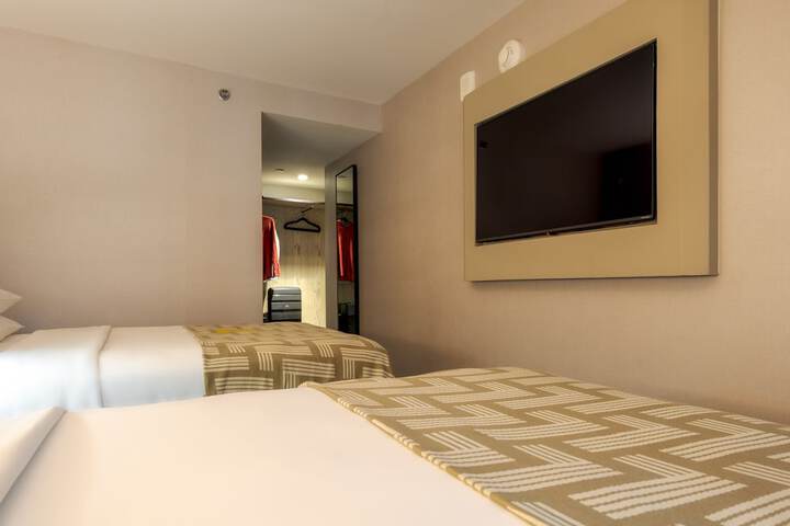 Room 75 of 94