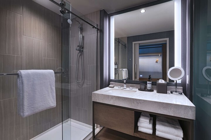 Room 21 of 57