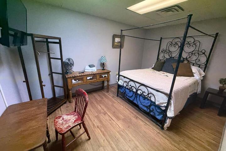 A Place to Stay Reservations Rooms