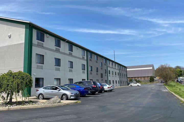 Hotel 6 of 24