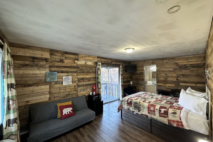 Room 22 of 36