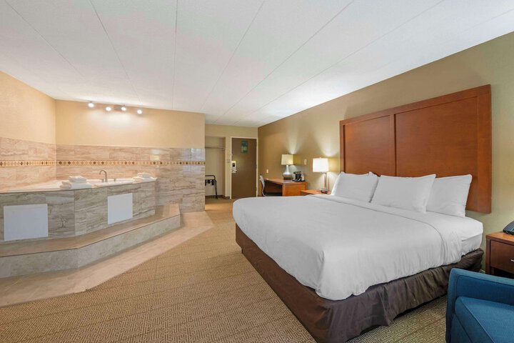 Room 14 of 35